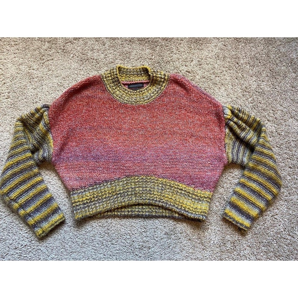 Urban Outfitters Sweater UO Lennon Cropped Small Preppy SKU13